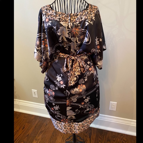 Silk Floral Kimono Dress - Picture 2 of 3